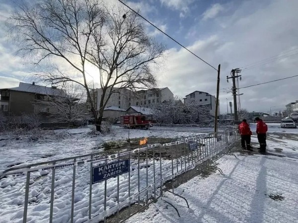 TÜBİTAK'tan uzmanlar geldi: AFAD ekipleri başında bekliyor! 5 gündür sönmüyor...